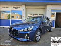 Hyundai i30 - 1.0 T-GDi Family + Luxe Uitvoering Dealeronderhouden Carplay Camera Winterpakket