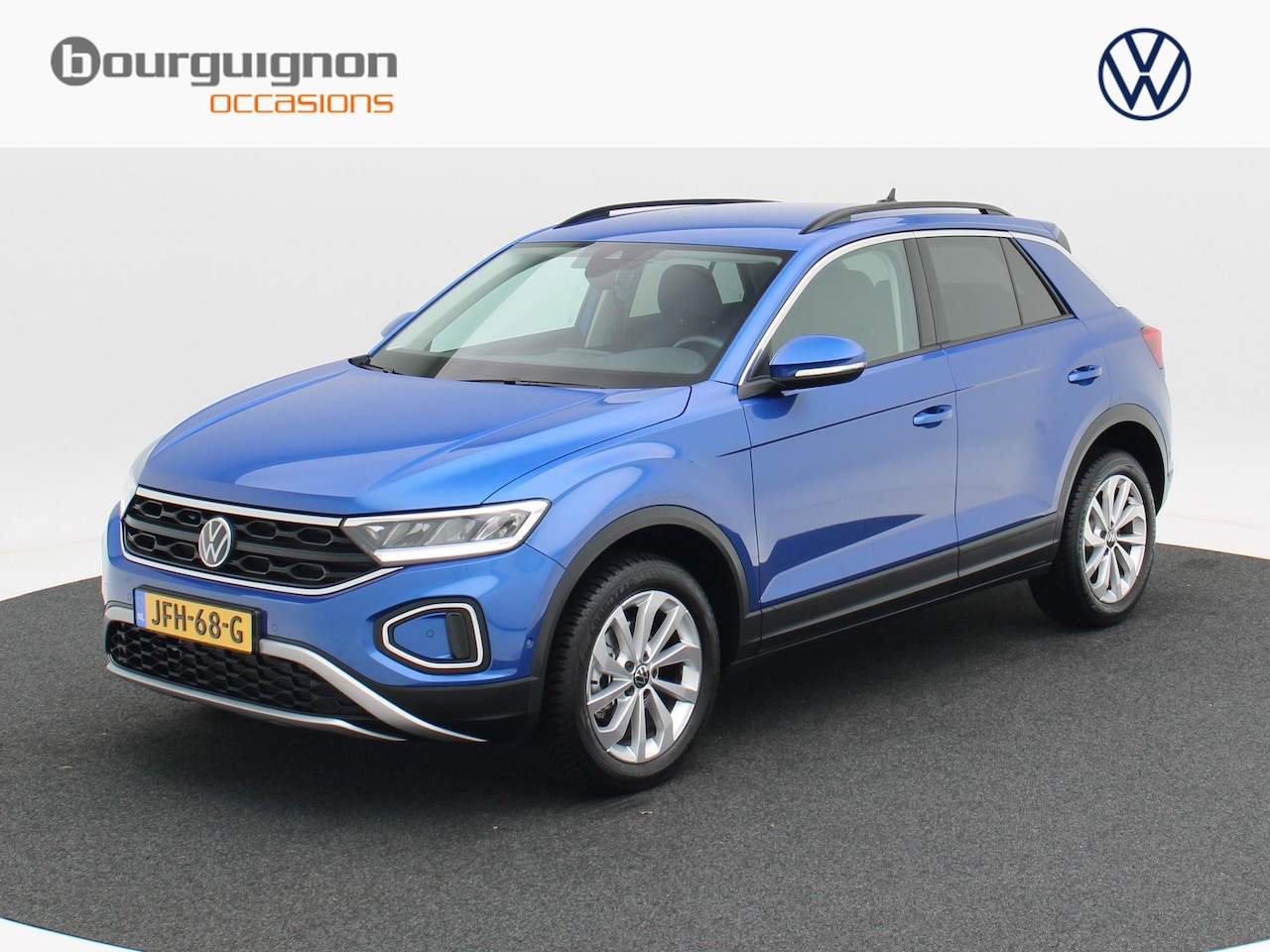 Volkswagen T-Roc - 1.5 TSi 150 Pk Automaat Life Edition | Carplay | Camera | Stoel Verwarming | Parkeersensor - AutoWereld.nl