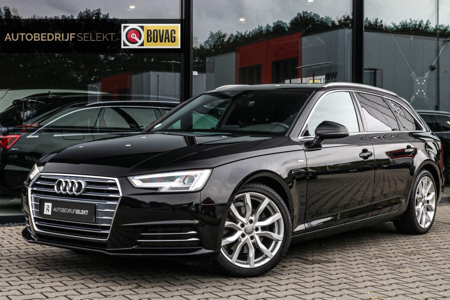 Audi A4 Avant - 2.0 TDI S-LINE - LED - TREKHAAK - STOELVERWARMING - AutoWereld.nl