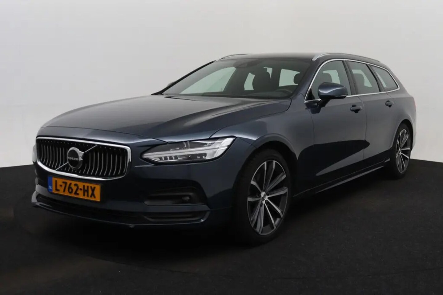 Volvo V90 - 2.0 B4 Business Pro GRATIS Afleverpakket! | Leder | Winter | ACC | BLIS - AutoWereld.nl