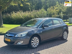 Opel Astra - 1.6 Cosmo/AIRCO/CRUISE/HALF LEDER/NAVI/PARKEERSENS VOOR-ACHTER
