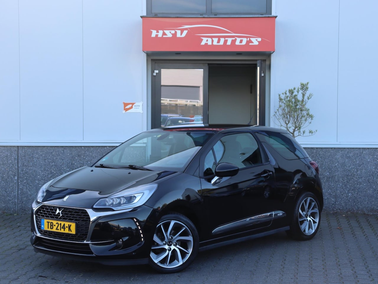 DS 3 - 1.2 PureTech So Chic xenon LM org NL - AutoWereld.nl