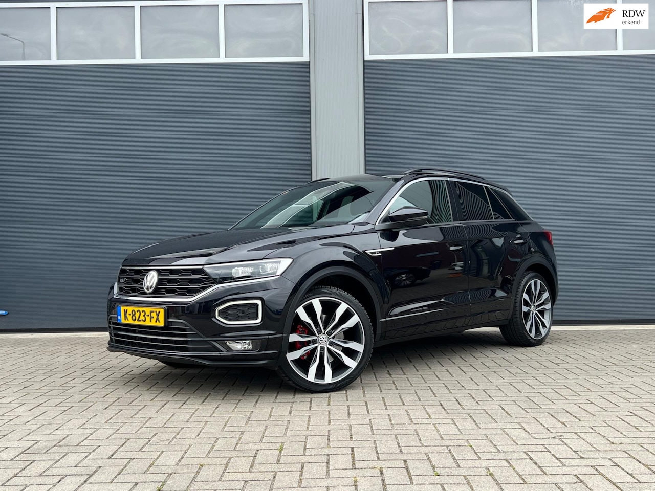 Volkswagen T-Roc - 2.0 TSI 4Motion Sport Business R-Line | trekhaak | all season banden - AutoWereld.nl