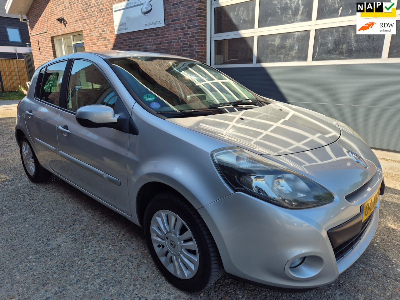 Renault Clio - 1.2 TCe Collection *Waterpomp lek* - AutoWereld.nl