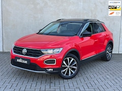 Volkswagen T-Roc - 1.5 TSI Sport DSG Pano Camera Carplay LED