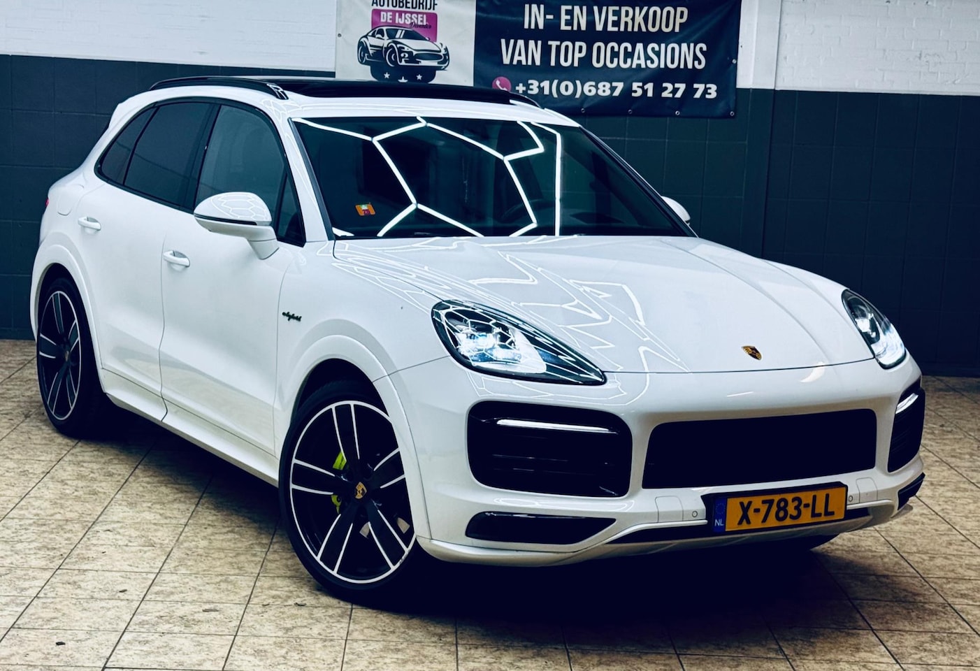 Porsche Cayenne - 3.0 E-Hybrid Platinum Edition/Dealer O.H /GARANTIE - AutoWereld.nl