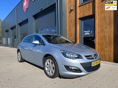 Opel Astra - 1.4 Turbo Business +