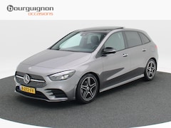 Mercedes-Benz B-klasse - 180 AMG Line 136 Pk Automaat | Panorama Dak | Camera | Adaptive Cruise | Privacy Glass | L