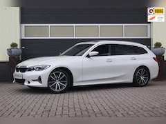 BMW 3-serie Touring - 320i Luxury Line | Trekhaak | Laserlicht |