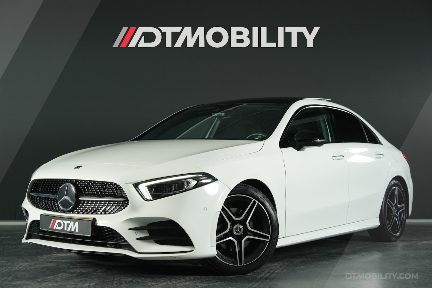 Mercedes-Benz A-klasse - 200 AMG Night | Pano | Memory | Sfeer - AutoWereld.nl