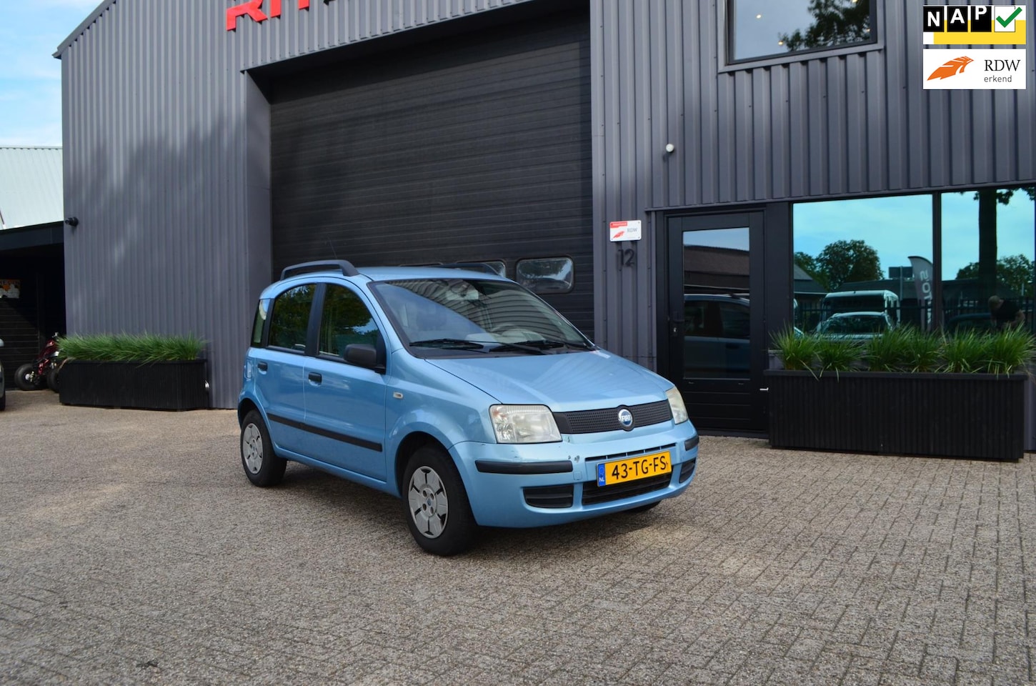 Fiat Panda - 1.1 Young | Airco | Nieuwe APK | Trekhaak - AutoWereld.nl