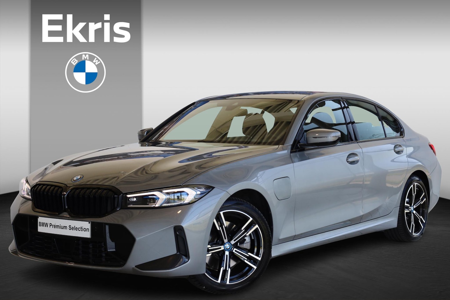 BMW 3-serie - Sedan 330e | M Sportpakket - AutoWereld.nl