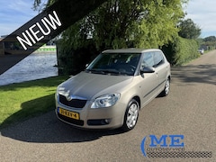 Skoda Fabia - 1.6-16V Sprint|Automaat|cruise|