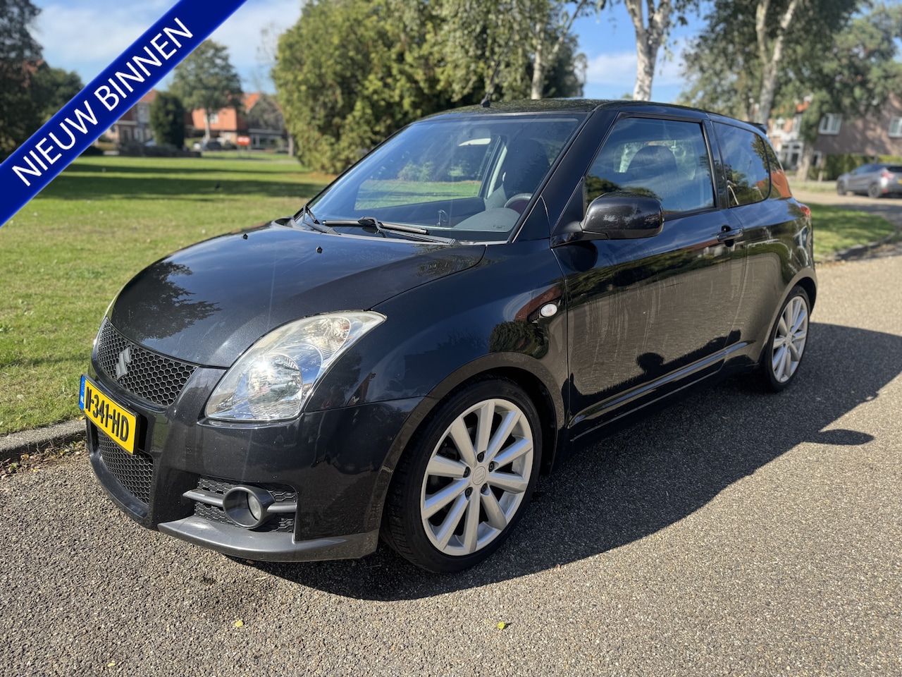 Suzuki Swift - 1.6 Sport CLIMA, NAVIGATIE, SPECIALE UITVOERING - AutoWereld.nl