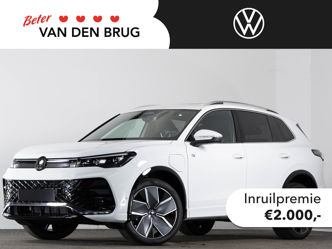 Volkswagen Tiguan - R-Line-Edition 1.5 eHybrid 204 pk | Trekhaak | Panoramadak | Stuur & Stoelverwarming | - AutoWereld.nl