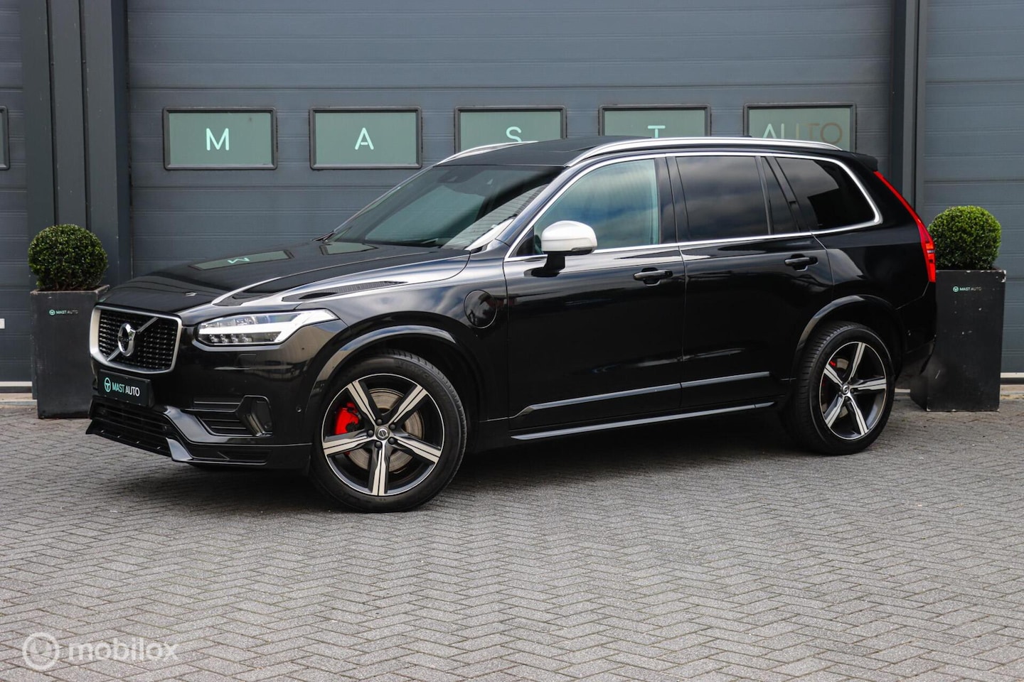 Volvo XC90 - 2.0 T8 Twin Engine AWD R-Design | 7 zits | HUD | ACC | Pano - AutoWereld.nl