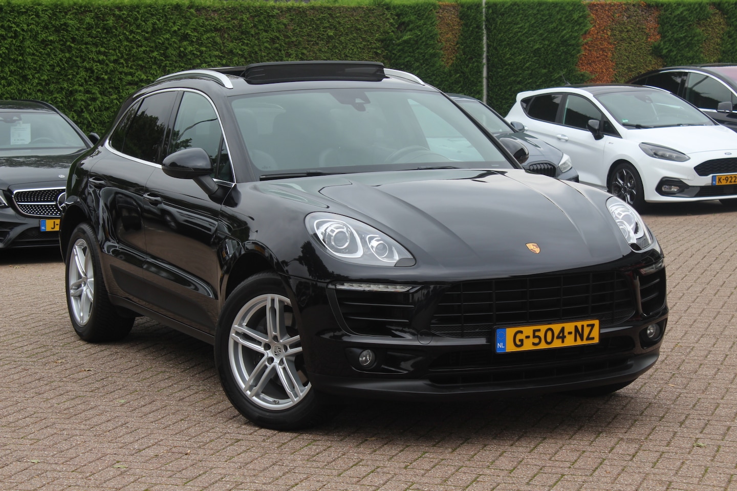 Porsche Macan - 2.0 / Trekhaak / Panoramadak / Leder / Parkeerhulp V+A / Stoelverwarming / DAB / Cruise Co - AutoWereld.nl