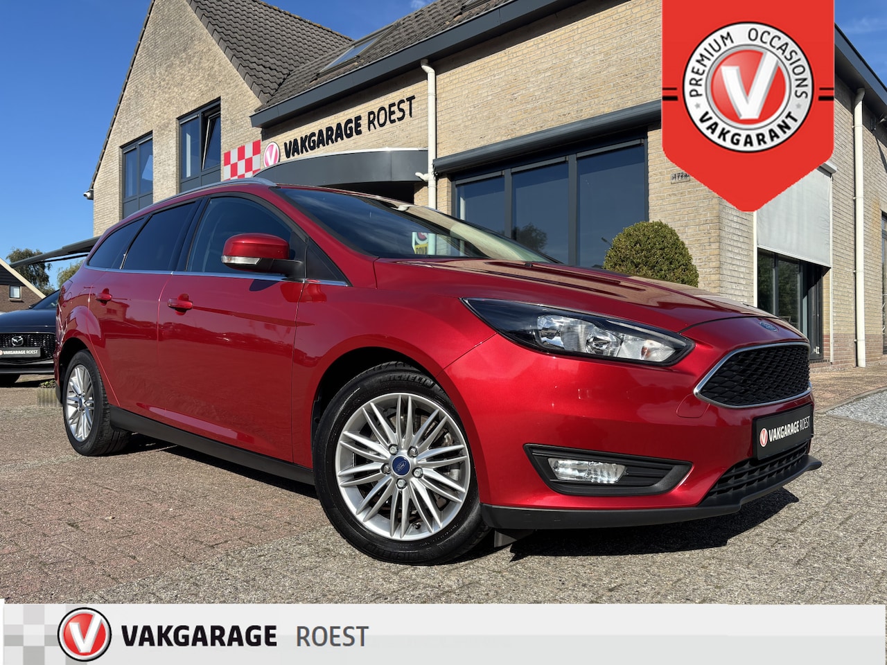 Ford Focus Wagon - 1.5 Turbo Titanium Business Carplay / Parkeersensors / Stoelverwarming - AutoWereld.nl