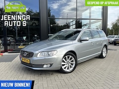 Volvo V70 - 2.0 T4 Polar|Camera|Stoelverwarming|Afn.Trekhaak|Schuifdak|Memory
