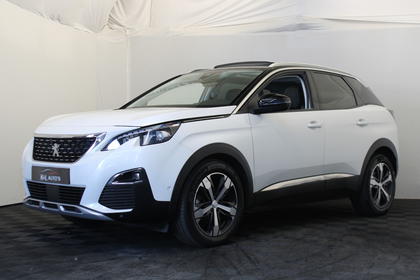 Peugeot 3008 - 1.2 PureTech Allure / PANO - AutoWereld.nl