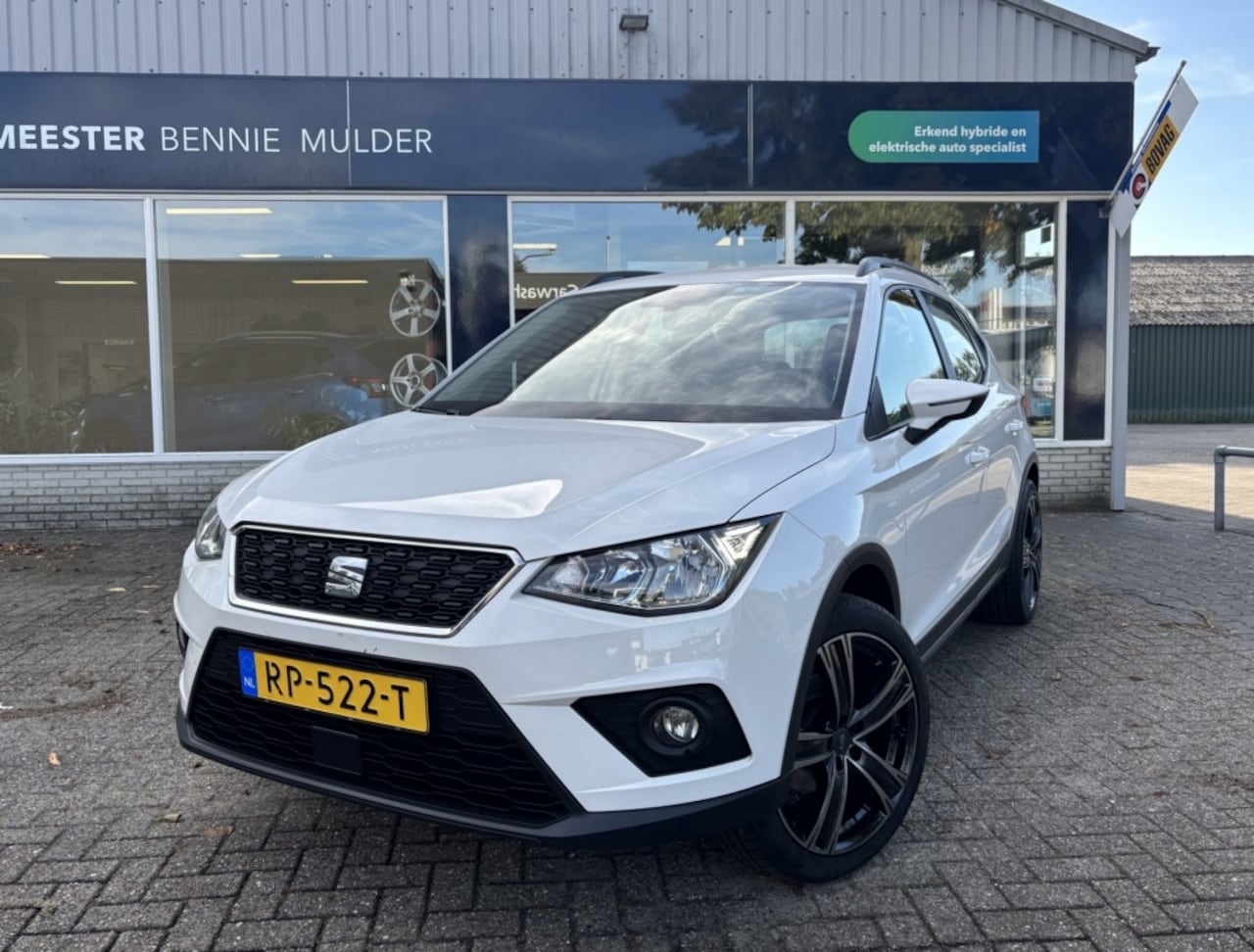 SEAT Arona - 1.0 TSI Style NAVI / CARPLAY / TREKHAAK - AutoWereld.nl