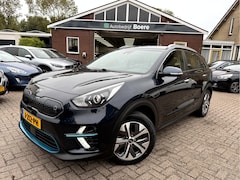 Kia e-Niro - DynamicLine 64 kWh 3-Fase, Warmtepomp, Camera, App Connect