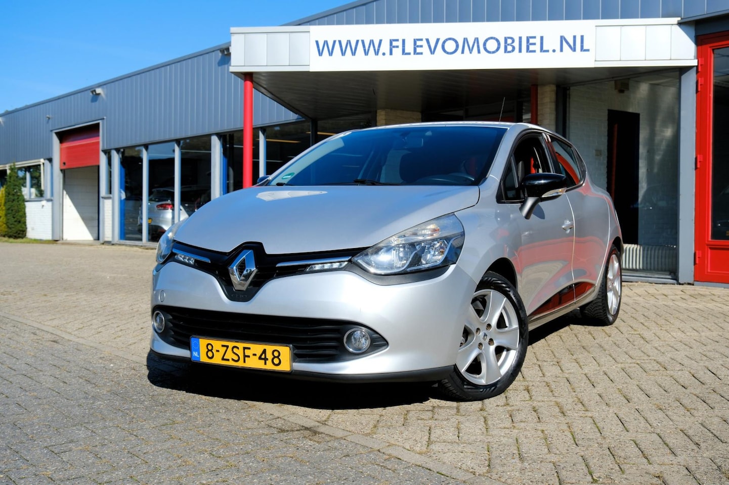 Renault Clio - 1.5 dCi ECO Expression Navi|Airco|LMV|Cruise - AutoWereld.nl