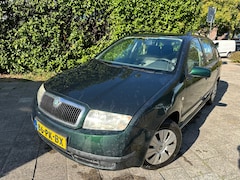Skoda Fabia Combi - MET KOELE AIRCO & JAAR APK