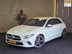 Mercedes-Benz A-klasse - 200 AMG-Line|AUTOMAAT|1E EIG|NAP|APK|TREKHAAK|LED|PARK CAM|CRUISE