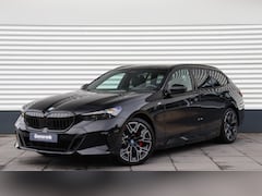 BMW 5-serie Touring - 530e xDrive M-Sport Pro | Stoelventilatie | Harman/Kardon | Head-up | Carbon | Panoramadak