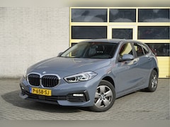 BMW 1-serie - 118i Automaat Business Edition BJ2022 Lmv 16" | Led V+A | Pdc | Navi | Virtual cockpit | C