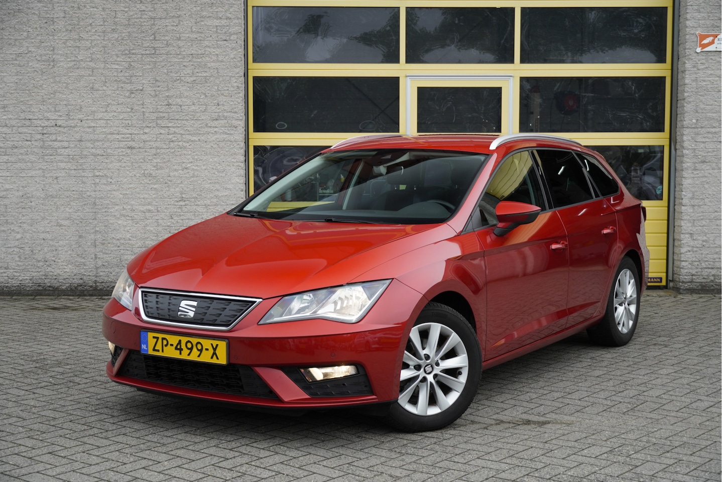 SEAT Leon ST - 1.0 EcoTSI Automaat! Style Business Intense BJ2019 Lmv 16" | Led | Pdc | Navi | Keyless en - AutoWereld.nl