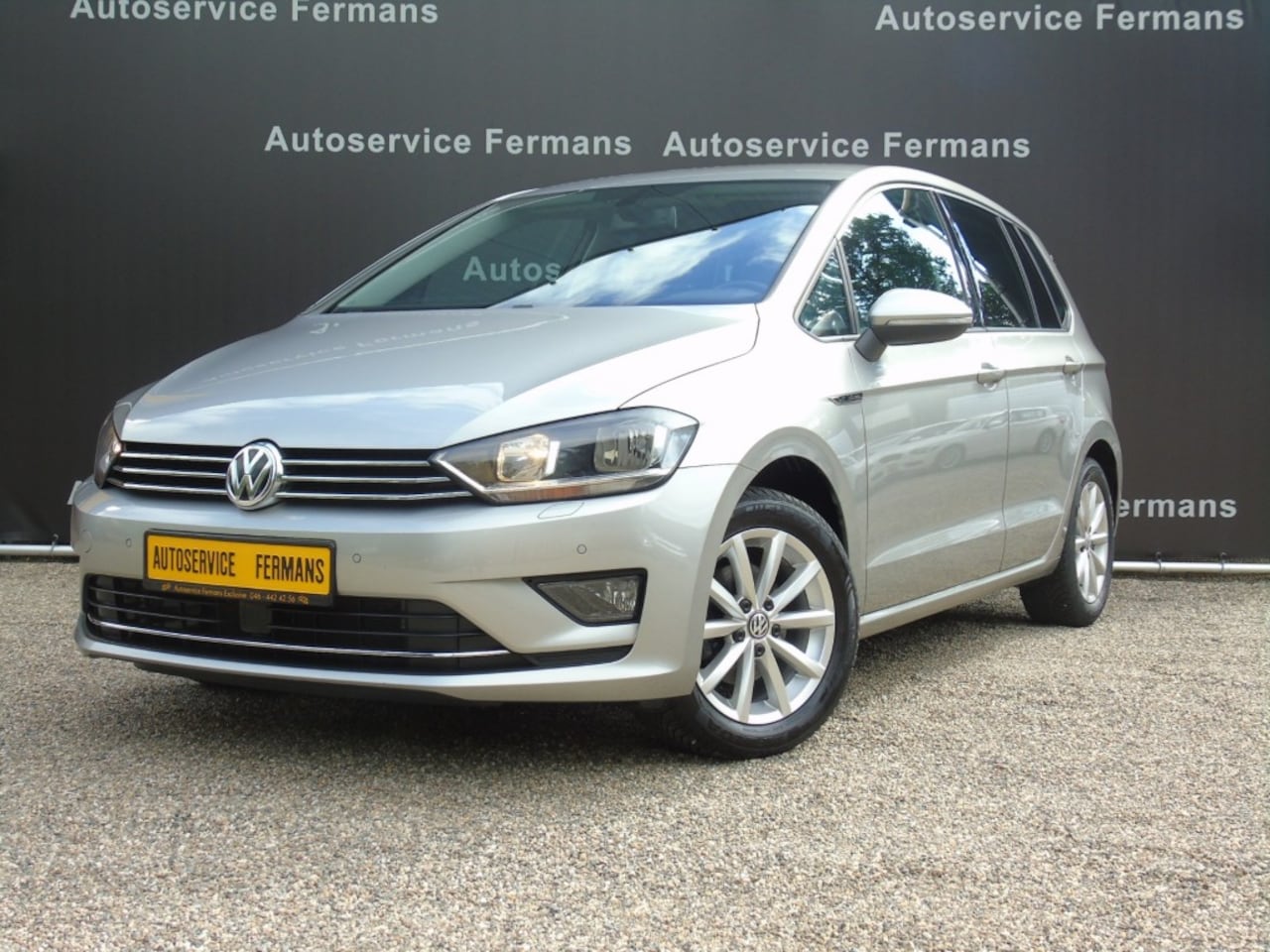 Volkswagen Golf Sportsvan - 1.2 TSI 110PK Lounge - 2015 - 84dkm - Airco - PDC-Trekhaak - AutoWereld.nl