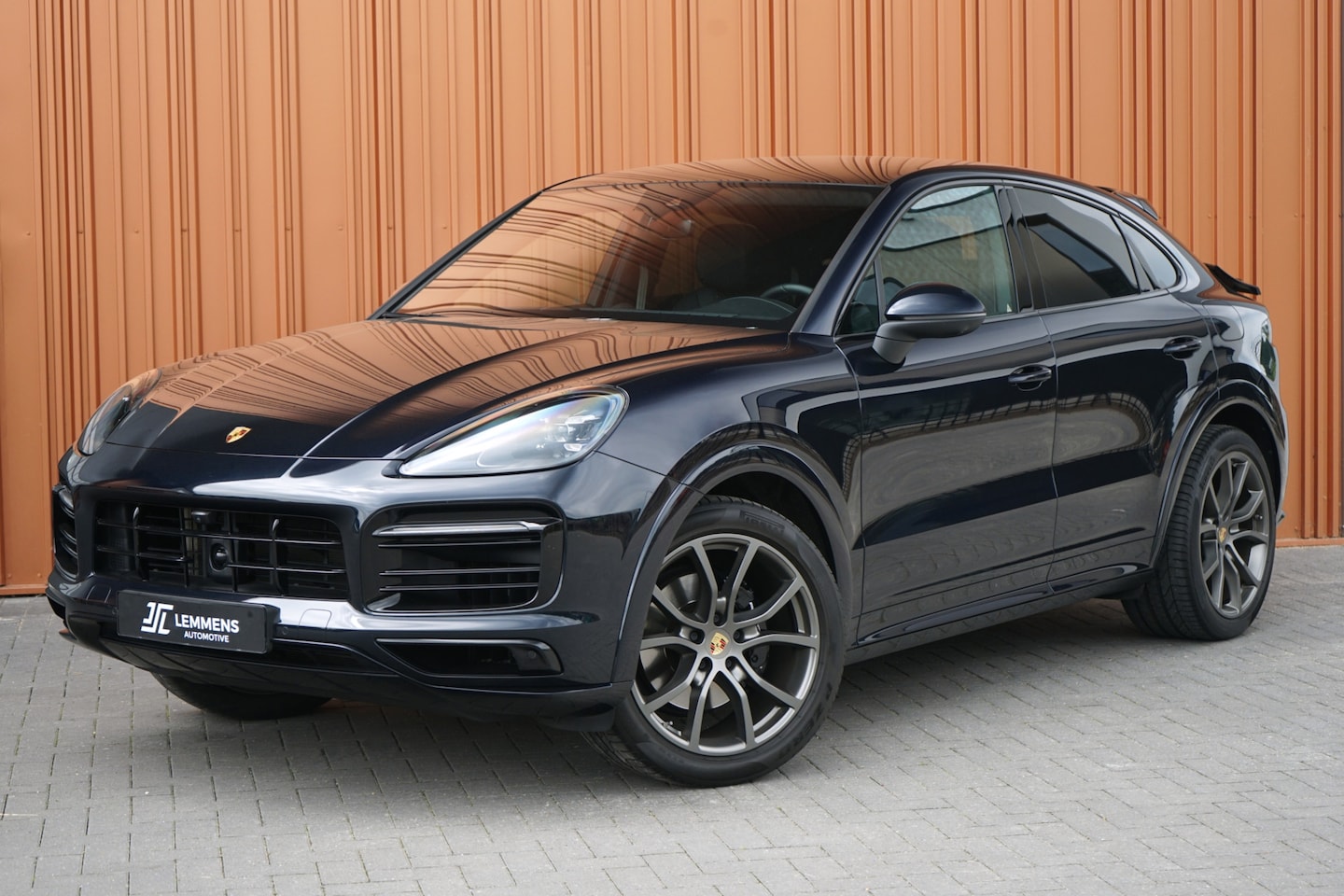 Porsche Cayenne Coupé - 3.0 E-Hybrid Platinum Edition Panodak Design Pakket Luchtv. Chrono ACC Approved - AutoWereld.nl