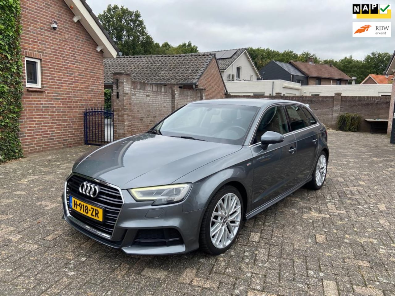 Audi A3 Sportback - 1.5 TFSI CoD Sport S Line Edition 2017 facelift zeer mooi - AutoWereld.nl