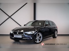BMW 3-serie Touring - 318i Sport Line | Trekhaak | Navi Prof. | Leder | Sportstoelen | M-Stuur | LED |