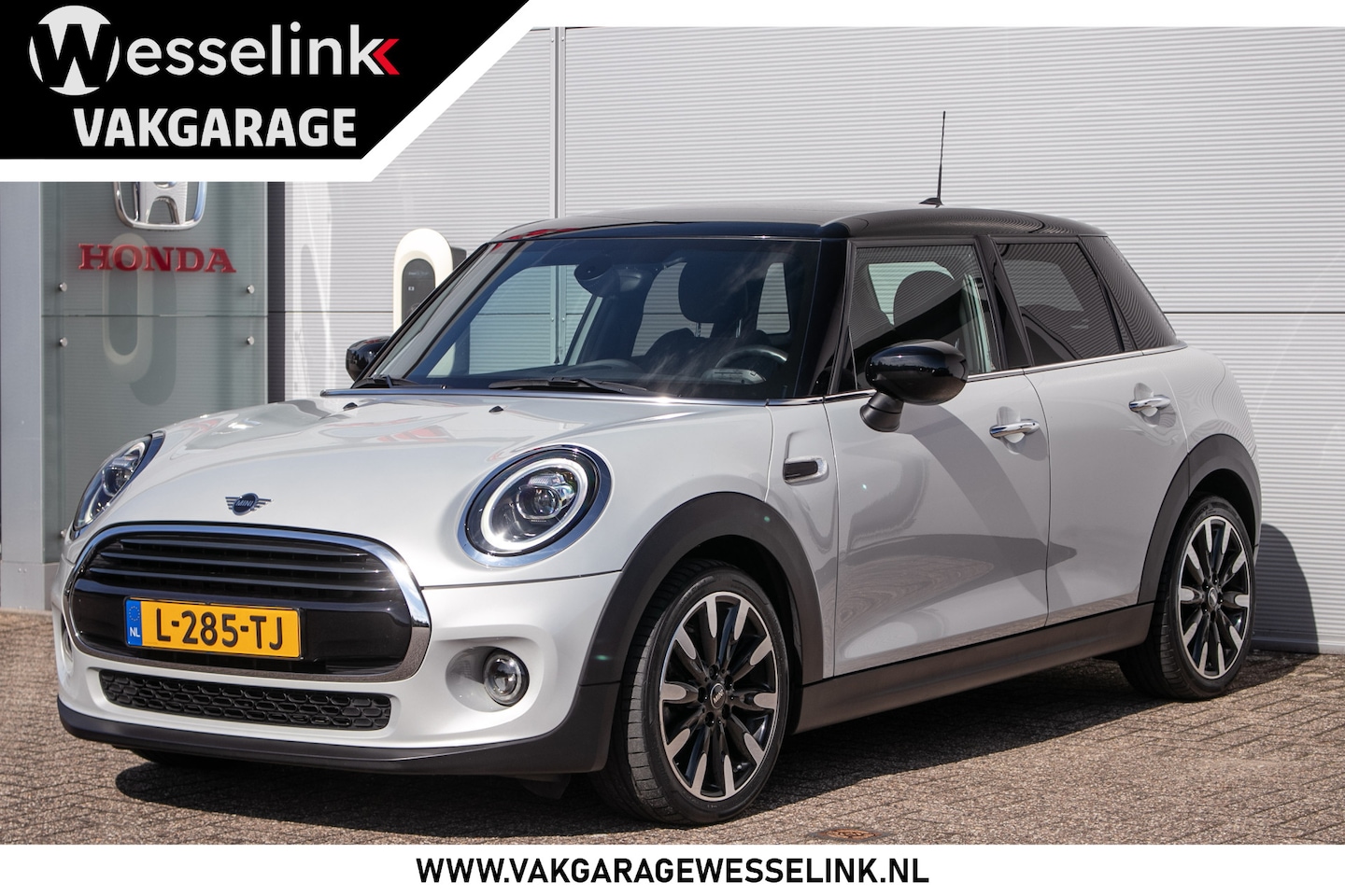 MINI Cooper - 1.5 5drs Automaat - Dealeronderh. | Cam. | Navi | Carplay - AutoWereld.nl