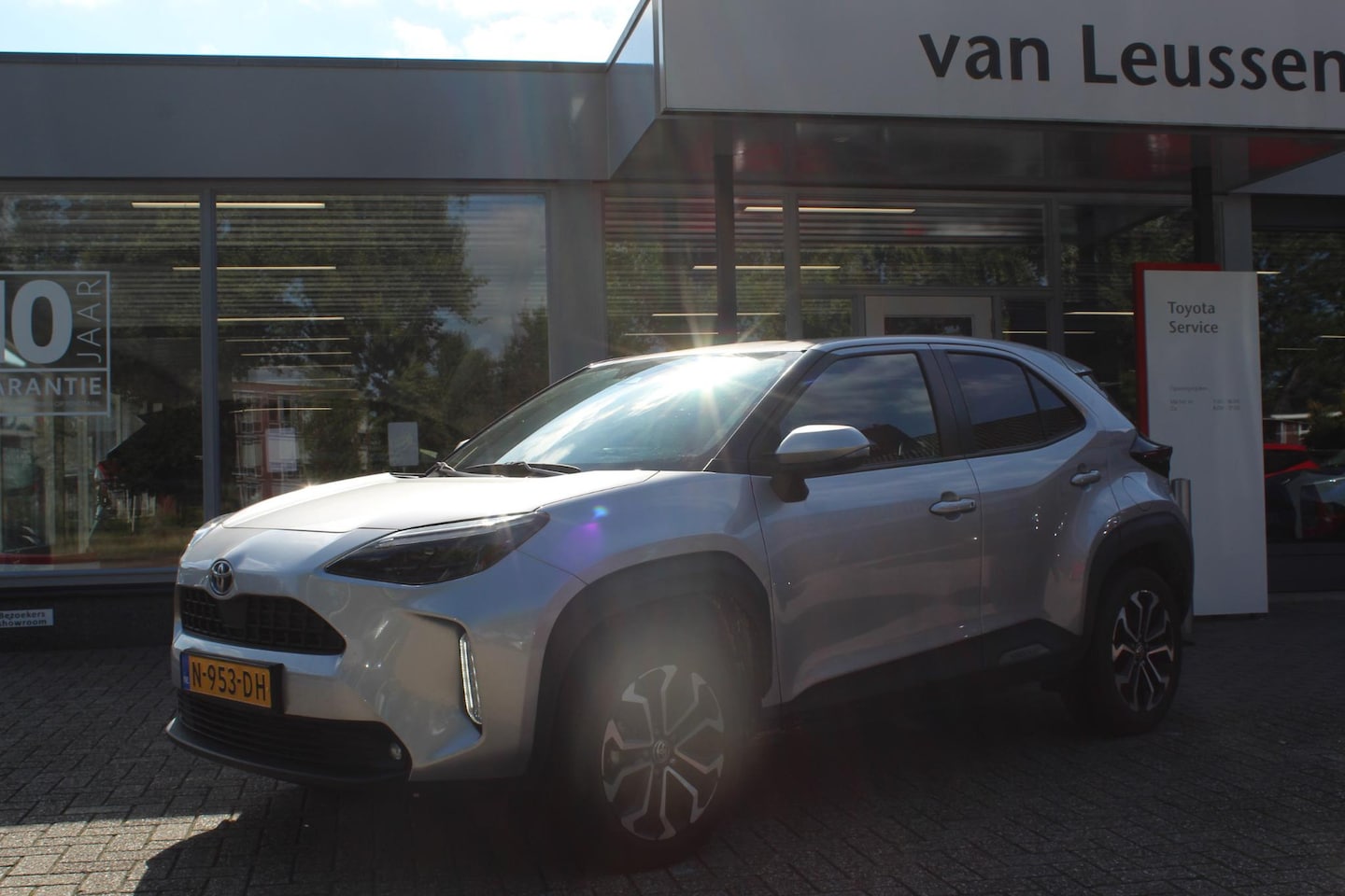 Toyota Yaris Cross - 1.5 HYBRID FIRST EDITION KEYLESS AD-CRUISE CLIMA LED CAMERA APPLE/ANDROID - AutoWereld.nl