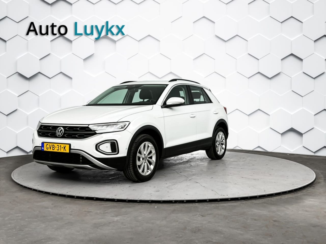 Volkswagen T-Roc - 1.5 TSI Life Business DSG Automaat | Climate Control | Parkeersensoren voor + achter | 17' - AutoWereld.nl