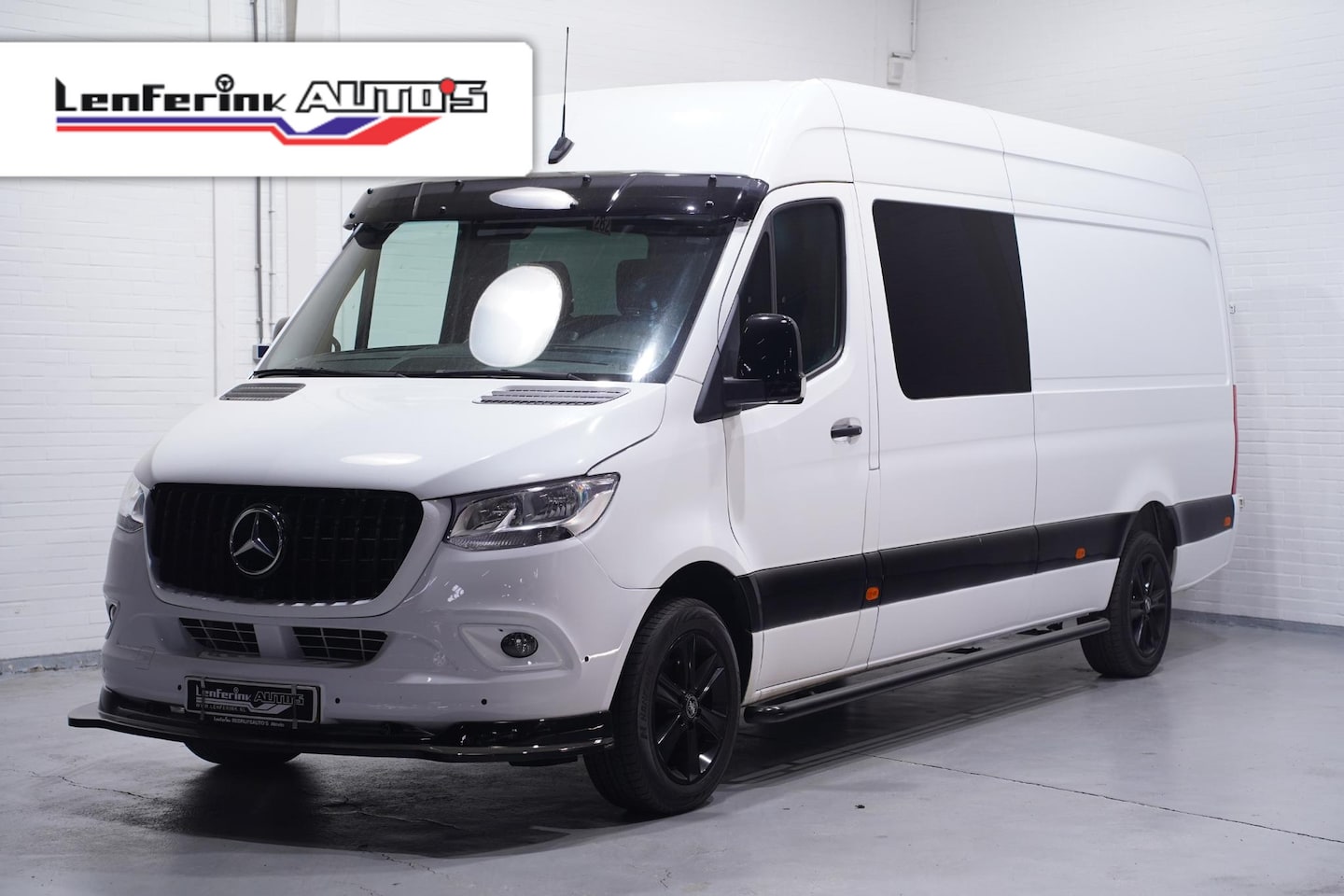 Mercedes-Benz Sprinter - 315 CDI 150 pk L3H2 Black&White Dubbel Cabine Navi, 360 Camera, AMG Grille, 18" LMV, Sideb - AutoWereld.nl