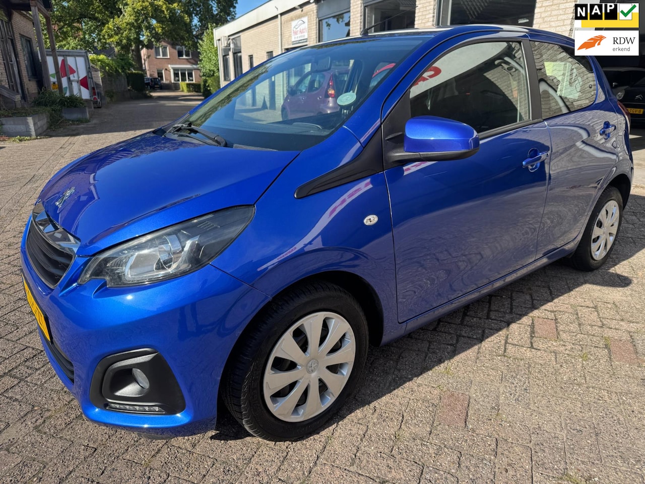 Peugeot 108 - 1.0 e-VTi Active AIRCO ORG 69511 KM NAP KLEINE BEURT GEHAD NW APK 2 JAAR CARPLAY ACHTERUIT - AutoWereld.nl