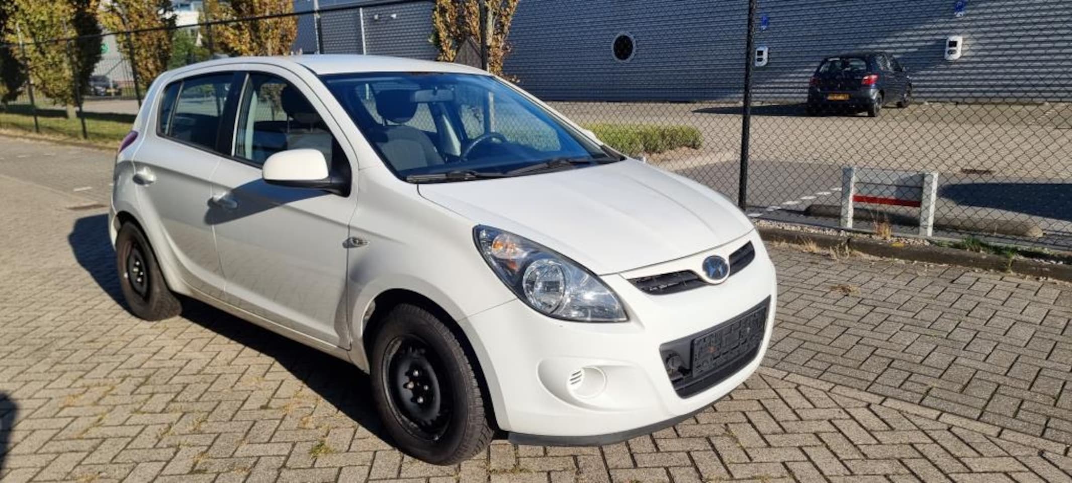 Hyundai i20 - 1.2i ActiveVersion 2010 - 5 DRS - AIRCO - DUITSE PAPIEREN - LICHTE SCHADE! - AutoWereld.nl