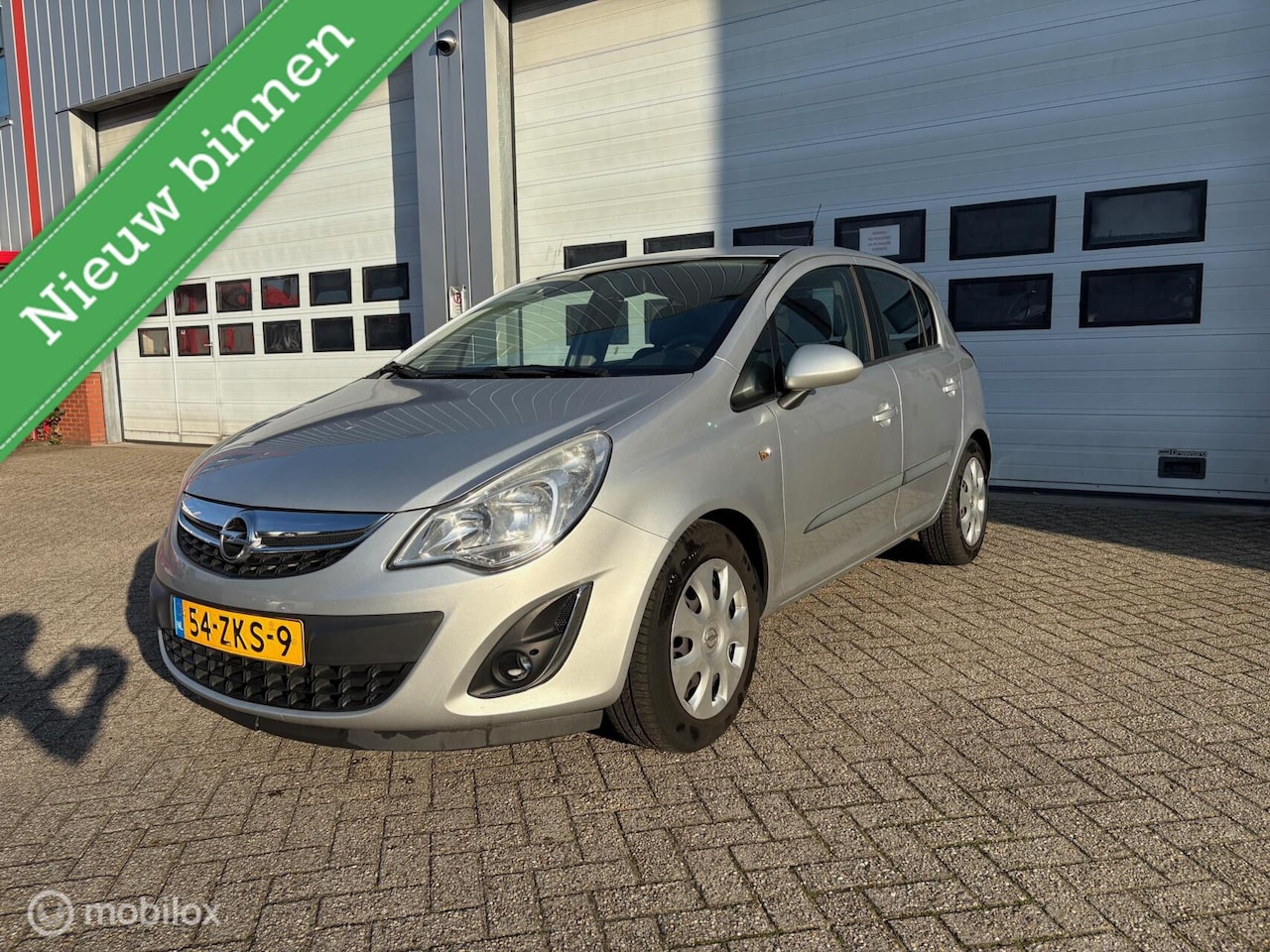 Opel Corsa - 1.4-16V AC/ELEK RMN&SPGLS/CRUISE/NAP/APK/TRKHAAK/ - AutoWereld.nl