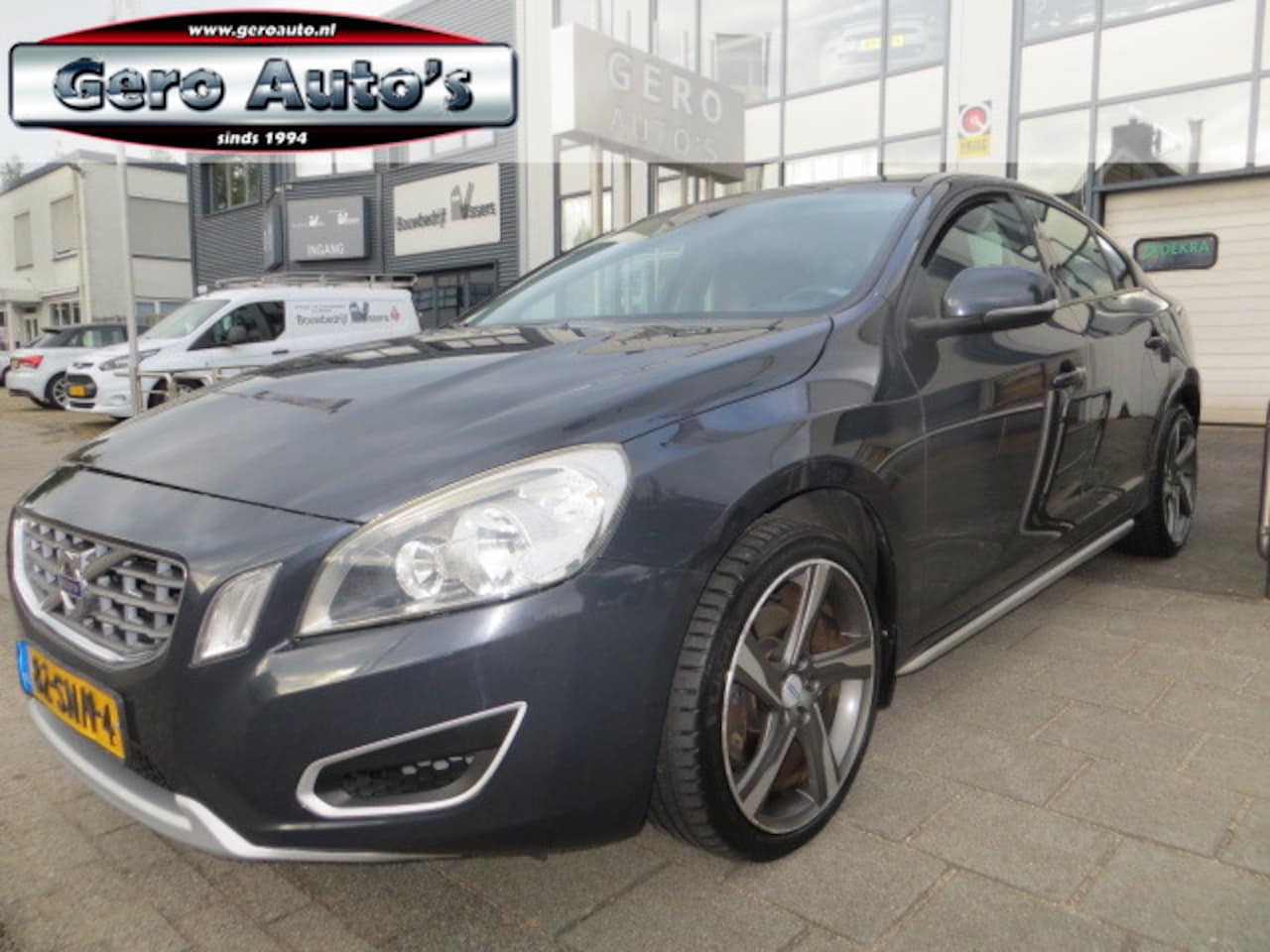 Volvo S60 - 1.6 T4 Kinetic nl-auto , 180 pk ,vele extra`s - AutoWereld.nl