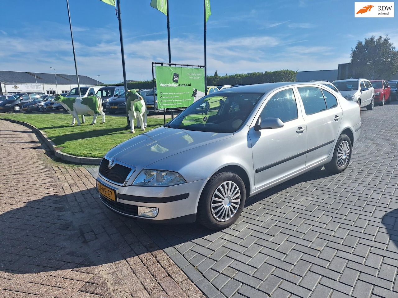 Skoda Octavia - 1.6 Ambiente / AUTOMAAT / Nieuwe APK bij aflevering - AutoWereld.nl