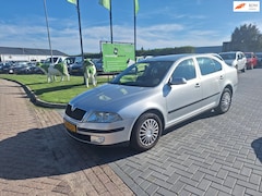 Skoda Octavia - 1.6 Ambiente / AUTOMAAT / Nieuwe APK bij aflevering