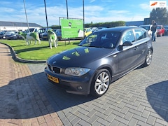 BMW 1-serie - 118i High Executive / Goede auto / APK mei 2026