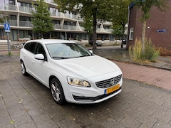 Volvo V60 - 1.6 D2 Momentum Snow White Cruise Airco