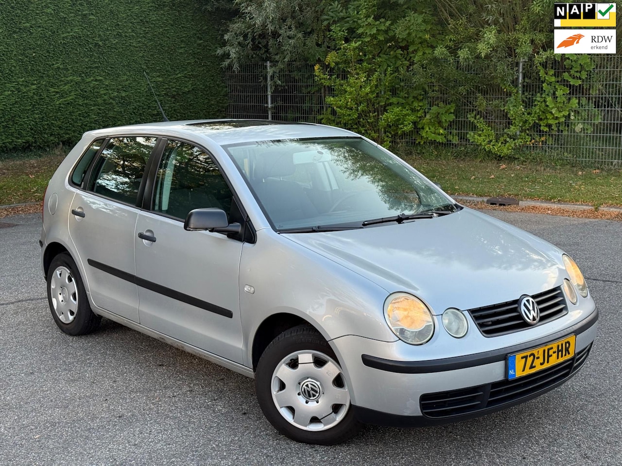 Volkswagen Polo - 1.2-12V | APK tot 14 april 2026 | NAP | PANO | Nieuwe Accu | 5-drs | Rijdt en schakelt goe - AutoWereld.nl