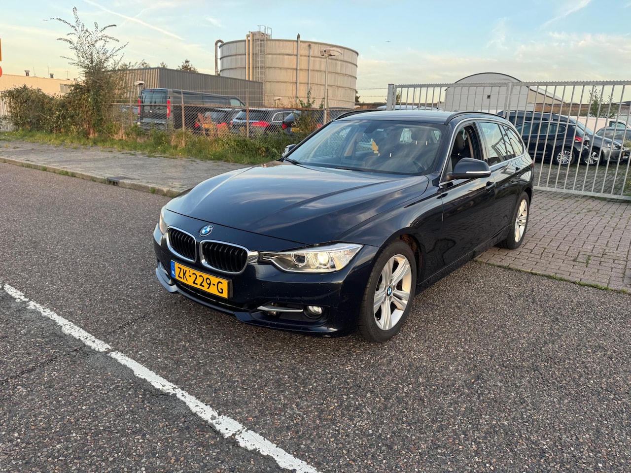 BMW 3-serie Touring - 318d High Executive XENON/LED - AutoWereld.nl